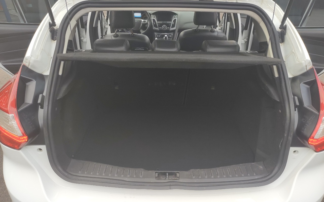 imagem-https://www.socarrao.com.br/sc-vehicle-images-prod/1978668/1780689215183-MTc4MDY4OTE0MzM0OTU0MjY0MDUzMTM2MTIzMzY5MTUuanBn.jpg