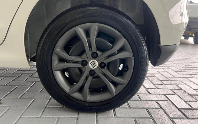 imagem-https://www.socarrao.com.br/sc-vehicle-images-prod/1978900/1783096829571-6849662_15_B_a672319a91.jpeg