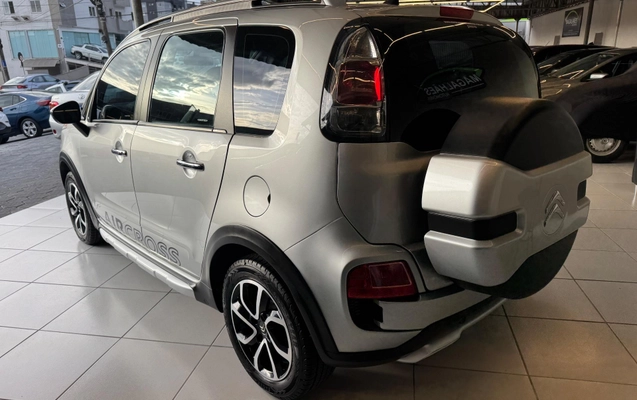 imagem-https://www.socarrao.com.br/sc-vehicle-images-prod/1979077/1789414175170-d6e41f174fd54b098f302e084d43ef6c_1780689688867.jpg