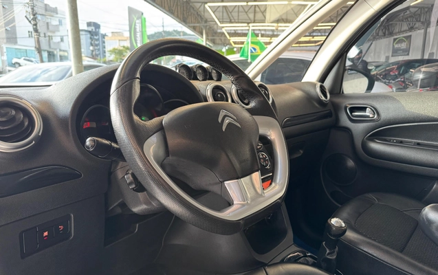 imagem-https://www.socarrao.com.br/sc-vehicle-images-prod/1979077/1789414175171-911abca66b8b424399e3e0fb32682b55_1780689690213.jpg
