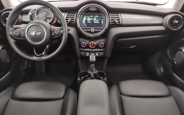 imagem-https://www.socarrao.com.br/sc-vehicle-images-prod/1979295/1787845126727-8157366_9_B_cab62a3687.jpeg