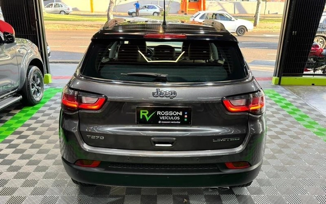 imagem-https://www.socarrao.com.br/sc-vehicle-images-prod/1979386/1788283751816-8160161_9_B_4c5bf0d5d7.jpeg