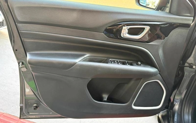imagem-https://www.socarrao.com.br/sc-vehicle-images-prod/1979386/1788283751840-8160161_15_B_a39c2400ed.jpeg