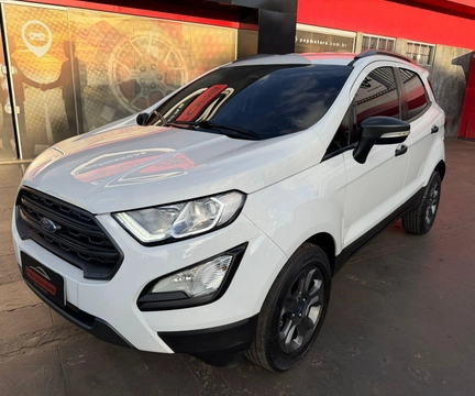 Ford EcoSport 2020 Branco — foto 1 de 3