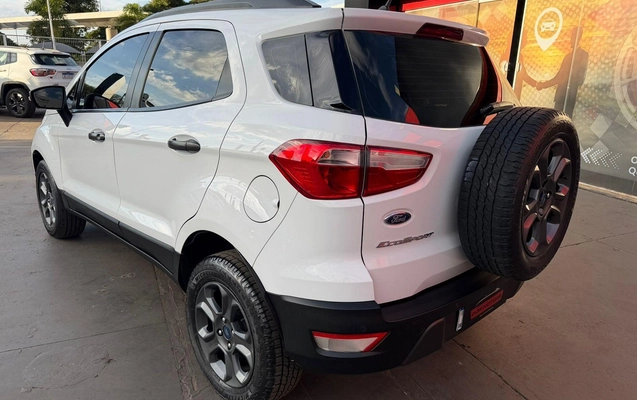 imagem-https://www.socarrao.com.br/sc-vehicle-images-prod/1979441/1788273873948-7957a96a6d02449a92b85dd825426c4b_1780691164740.jpg