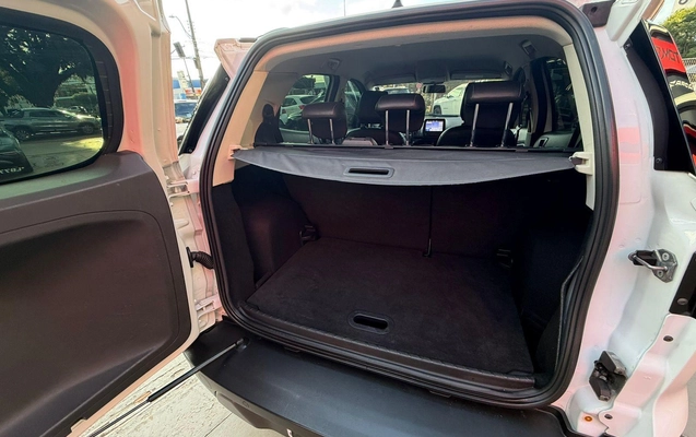 imagem-https://www.socarrao.com.br/sc-vehicle-images-prod/1979441/1788273873965-cc2d92f6d137465295d1120ae371a6a3_1780691180979.jpg
