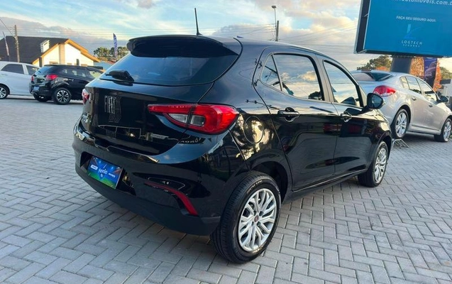 imagem-https://www.socarrao.com.br/sc-vehicle-images-prod/1979611/1785444658224-8160323_15_B_2f12168c65.jpeg