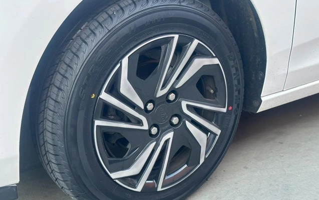 imagem-https://www.socarrao.com.br/sc-vehicle-images-prod/1979729/1780692888145-8160234_18_B_f0bf95ee9e.jpeg