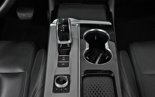 imagem-https://www.socarrao.com.br/sc-vehicle-images-prod/1980132/1789228692595-8160023_8_B_88f30eed37.jpeg