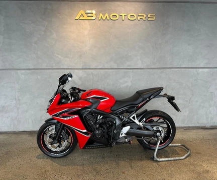 Honda CBR 650F 2018 Vermelho — foto 1 de 3