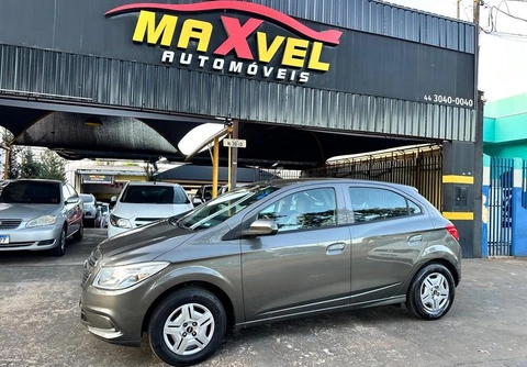 Chevrolet Onix 2015 Cinza — foto 1 de 3