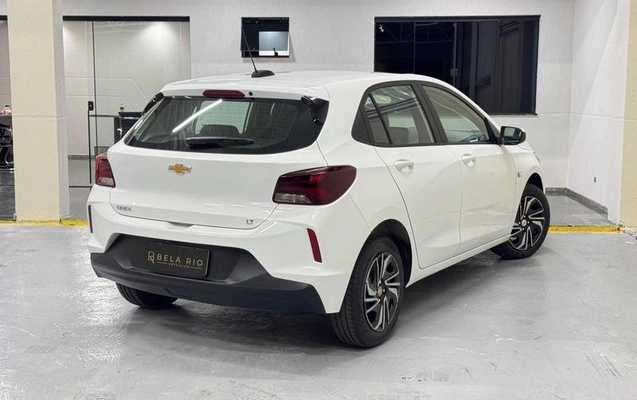 imagem-https://www.socarrao.com.br/sc-vehicle-images-prod/1982940/1789137906670-8154527_12_B_6345c4d192.jpeg
