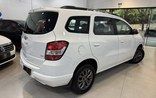 imagem-https://www.socarrao.com.br/sc-vehicle-images-prod/1984989/1780720505427-10_023229.jpg