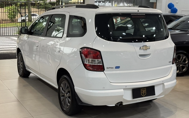 imagem-https://www.socarrao.com.br/sc-vehicle-images-prod/1984989/1780720505437-8_023229.jpg