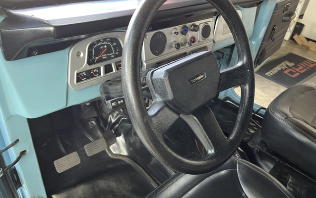 imagem-https://www.socarrao.com.br/sc-vehicle-images-prod/1990473/1788957843691-4kqkC1cEMiAk0E3nbEFLSx1KSGk7cUo3TcDs.jpg