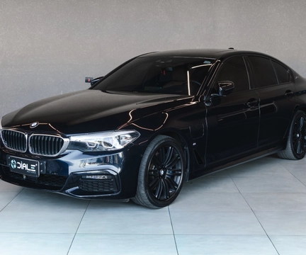 BMW 530e 2019 Preto — foto 1 de 3