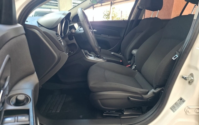 imagem-https://www.socarrao.com.br/sc-vehicle-images-prod/1990699/1785867285194-0d27660e-6b92-4e72-98a3-aa0df3ae80f4.jpg