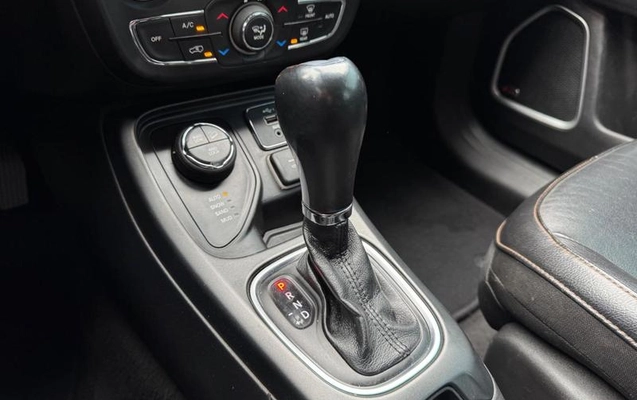 imagem-https://www.socarrao.com.br/sc-vehicle-images-prod/1990707/1789496849011-8154703_11_B_011701df93.jpeg