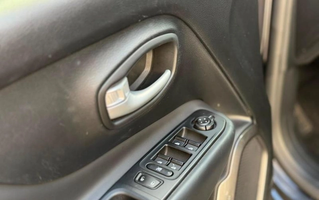 imagem-https://www.socarrao.com.br/sc-vehicle-images-prod/1990732/1787405446965-8161351_1_B_af2827b608.jpeg