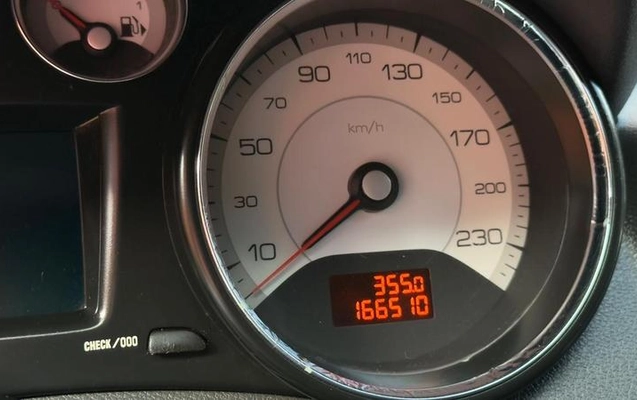 imagem-https://www.socarrao.com.br/sc-vehicle-images-prod/1991004/1788633350720-8110292_5_B_ed679b1356.jpeg
