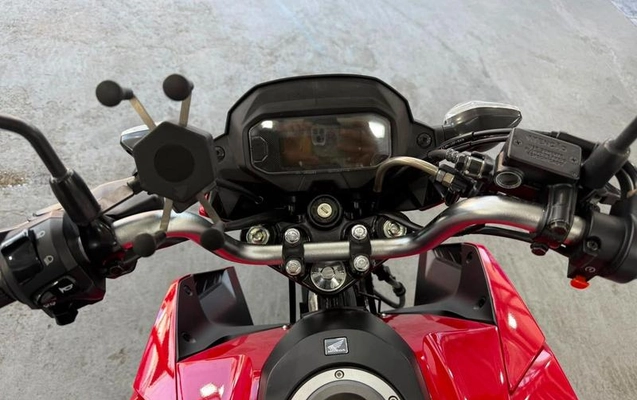 imagem-https://www.socarrao.com.br/sc-vehicle-images-prod/1991011/1785848278328-8153940_3_B_5534121edb.jpeg