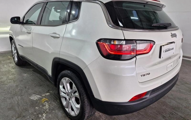 imagem-https://www.socarrao.com.br/sc-vehicle-images-prod/1991031/1783543744395-8161922_10_B_4c99728de3.jpeg