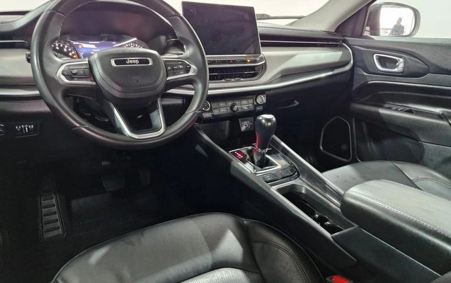 imagem-https://www.socarrao.com.br/sc-vehicle-images-prod/1991031/1783543744402-8161922_3_B_06f71fba24.jpeg