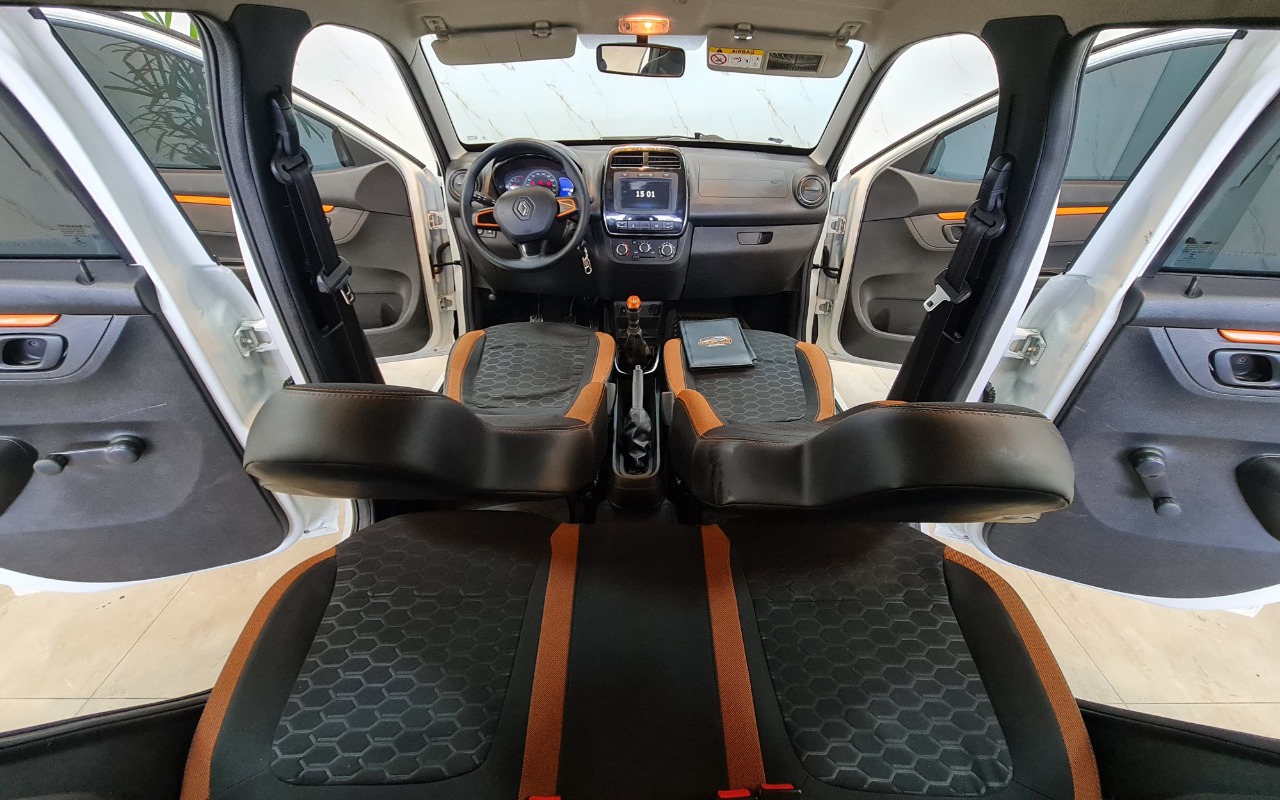 imagem-https://www.socarrao.com.br/sc-vehicle-images-prod/1991162/1785950905116-OS5qcGc.jpg