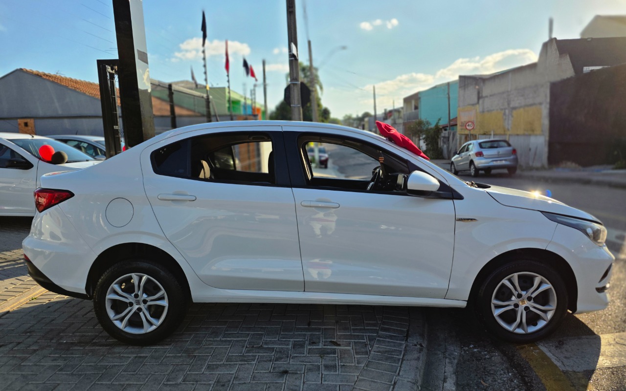 imagem-https://www.socarrao.com.br/sc-vehicle-images-prod/1991387/1780776072667-MjAyNjA2MDZfMTYwNzQwLmpwZw.jpg