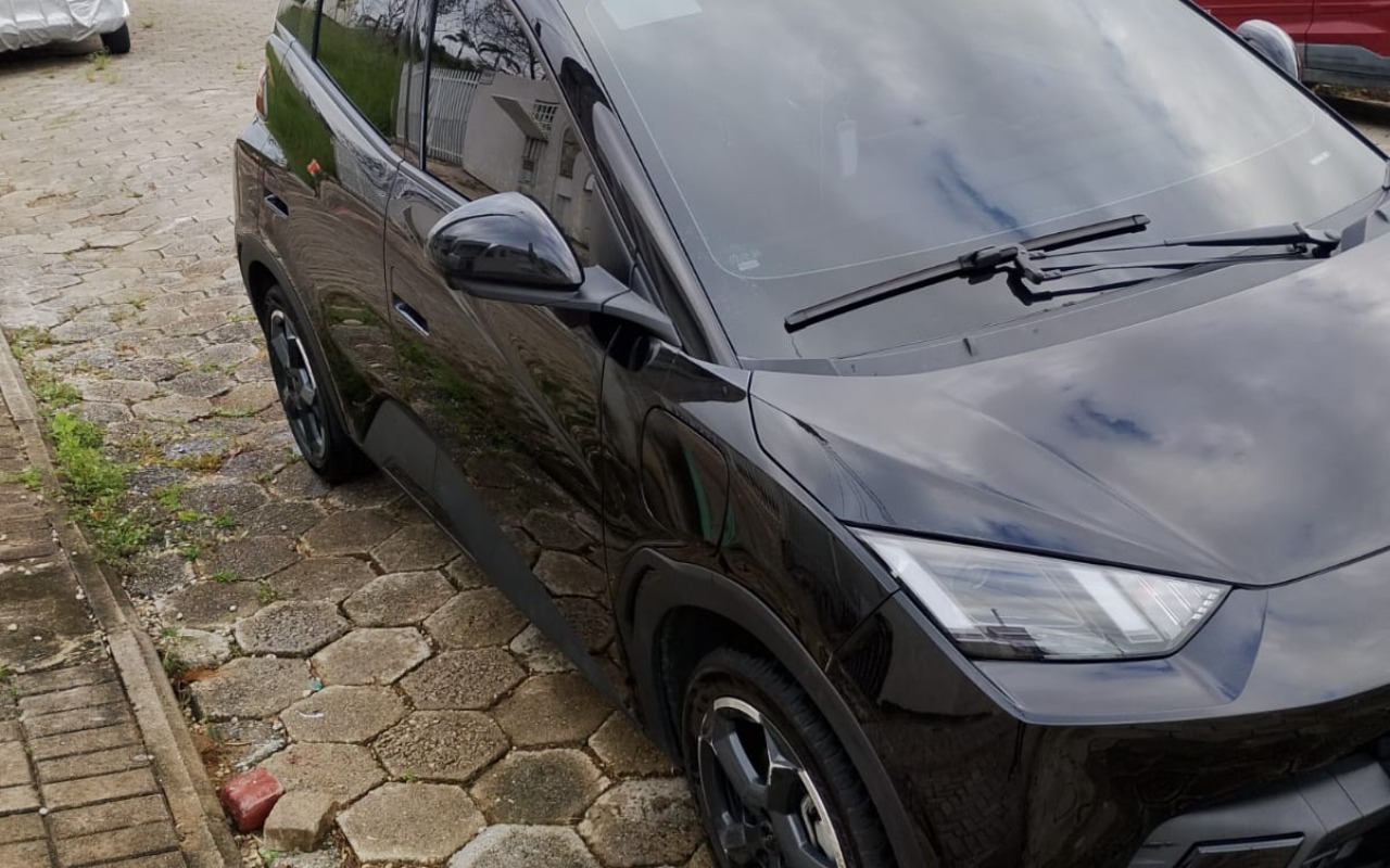imagem-https://www.socarrao.com.br/sc-vehicle-images-prod/1991551/1781012609258-SU1HLTIwMjYwNjA5LVdBMDAwMi5qcGc.jpg