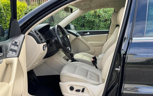 imagem-https://www.socarrao.com.br/sc-vehicle-images-prod/1998362/1787586188083-8163012_7_B_45162b7c43.jpeg