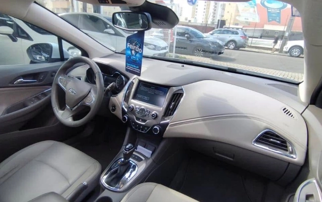 imagem-https://www.socarrao.com.br/sc-vehicle-images-prod/1999884/1780893234105-SU1HXzkzNDEuanBlZw.jpeg
