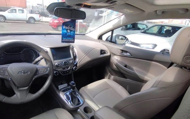 imagem-https://www.socarrao.com.br/sc-vehicle-images-prod/1999884/1780893234184-SU1HXzkzNDIuanBlZw.jpeg