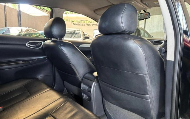 imagem-https://www.socarrao.com.br/sc-vehicle-images-prod/2006190/1789393553838-8088518_15_B_9ce18dbedd.jpeg