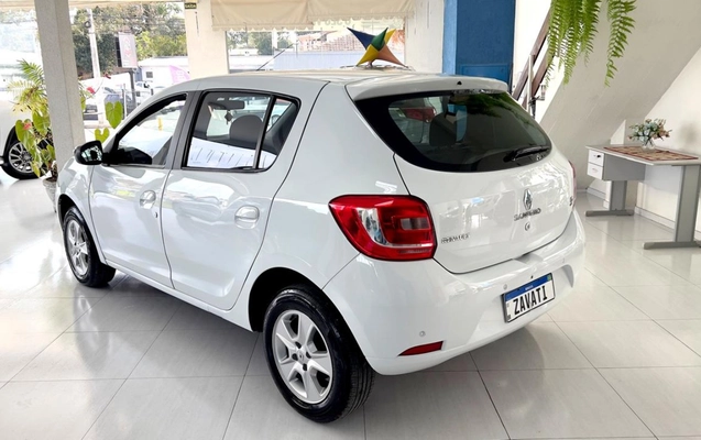 imagem-https://www.socarrao.com.br/sc-vehicle-images-prod/2006556/1780938311101-My5qcGVn.jpeg
