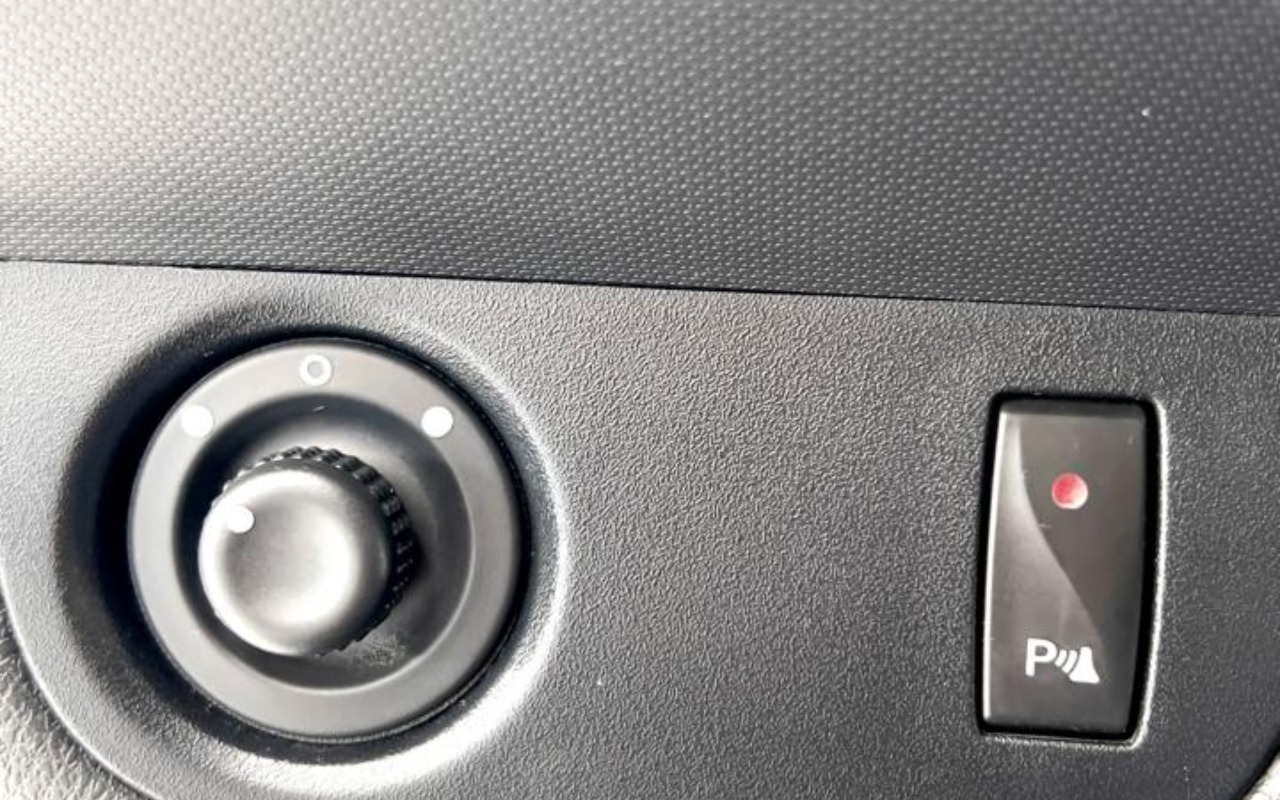 imagem-https://www.socarrao.com.br/sc-vehicle-images-prod/2006556/1780938311673-MTUuanBlZw.jpeg