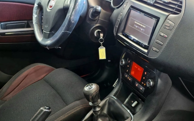 imagem-https://www.socarrao.com.br/sc-vehicle-images-prod/2007081/1789828430019-wV4GaiEKFS5e4eyFpYpEyK49ie3KSYtn.jpg