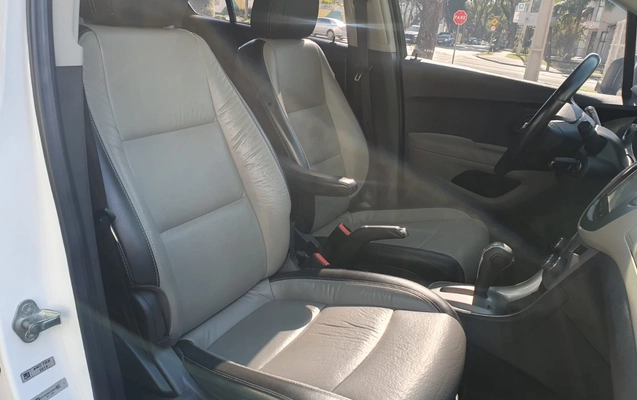 imagem-https://www.socarrao.com.br/sc-vehicle-images-prod/2007305/1780927386022-V2hhdHNBcHAgSW1hZ2UgMjAyNi0wNi0wOCBhdCAxMC4xOS40MiAoMSkuanBlZw.jpeg