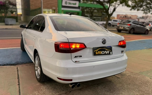 imagem-https://www.socarrao.com.br/sc-vehicle-images-prod/2007365/1787577049676-2aK97A9Jxr1eP9mSqukzgYbAjJlAewng.jpg