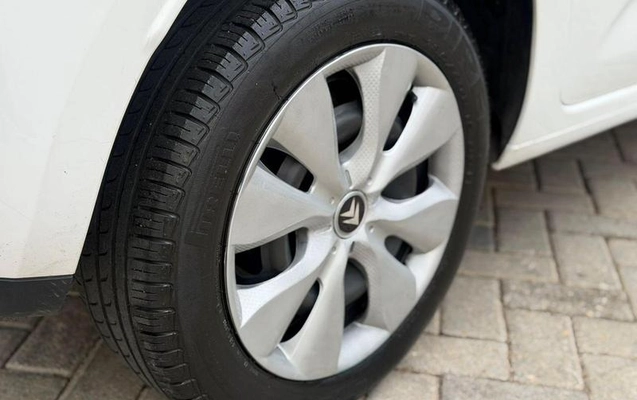 imagem-https://www.socarrao.com.br/sc-vehicle-images-prod/2007899/1790109075716-8000457_9_B_a2df354ad4.jpeg