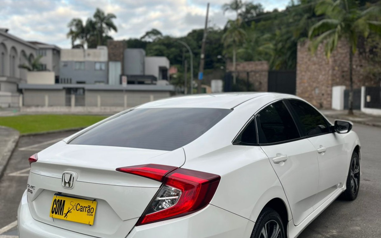 imagem-https://www.socarrao.com.br/sc-vehicle-images-prod/2008247/1780934063554-SU1HLTIwMjYwNjA0LVdBMDA2MS5qcGc.jpg