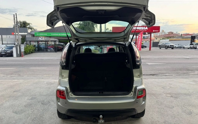 imagem-https://www.socarrao.com.br/sc-vehicle-images-prod/2008390/1790271009882-gb-aed92a4.jpeg