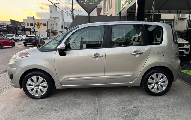 imagem-https://www.socarrao.com.br/sc-vehicle-images-prod/2008390/1790271009907-gb-8e4fb18.jpeg