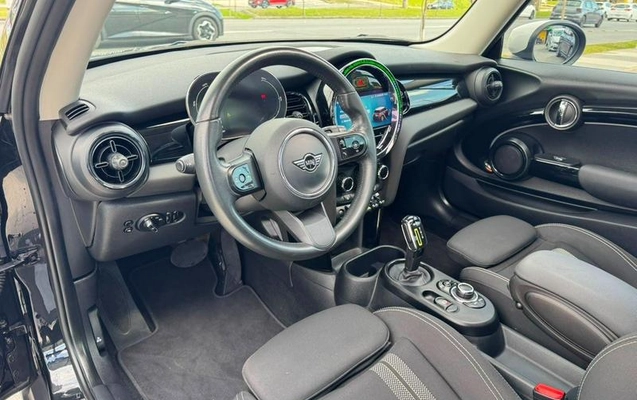 imagem-https://www.socarrao.com.br/sc-vehicle-images-prod/2009020/1787929404137-8163719_7_B_79e7f02e09.jpeg