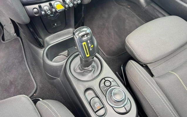 imagem-https://www.socarrao.com.br/sc-vehicle-images-prod/2009020/1787929404147-8163719_14_B_5f9c25858a.jpeg