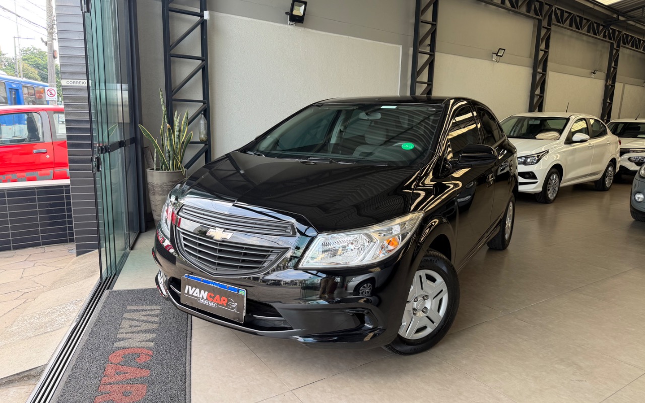 Chevrolet Onix 2016 Preto — foto 1 de 3