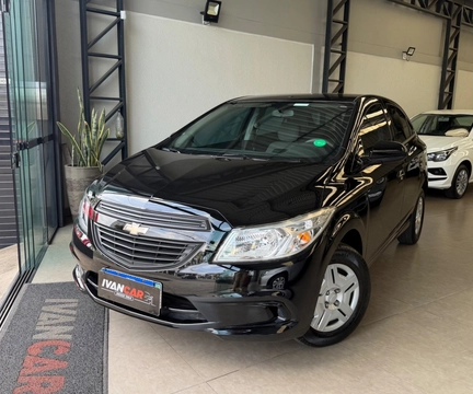 Chevrolet Onix 2016 Preto — foto 1 de 3