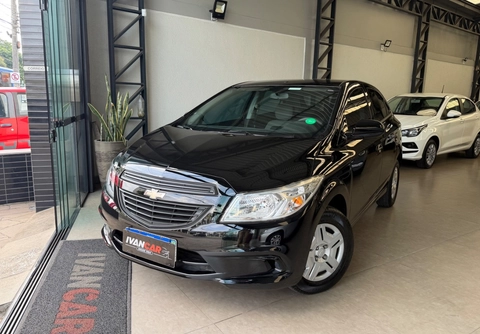 Chevrolet Onix 2016 Preto — foto 1 de 3
