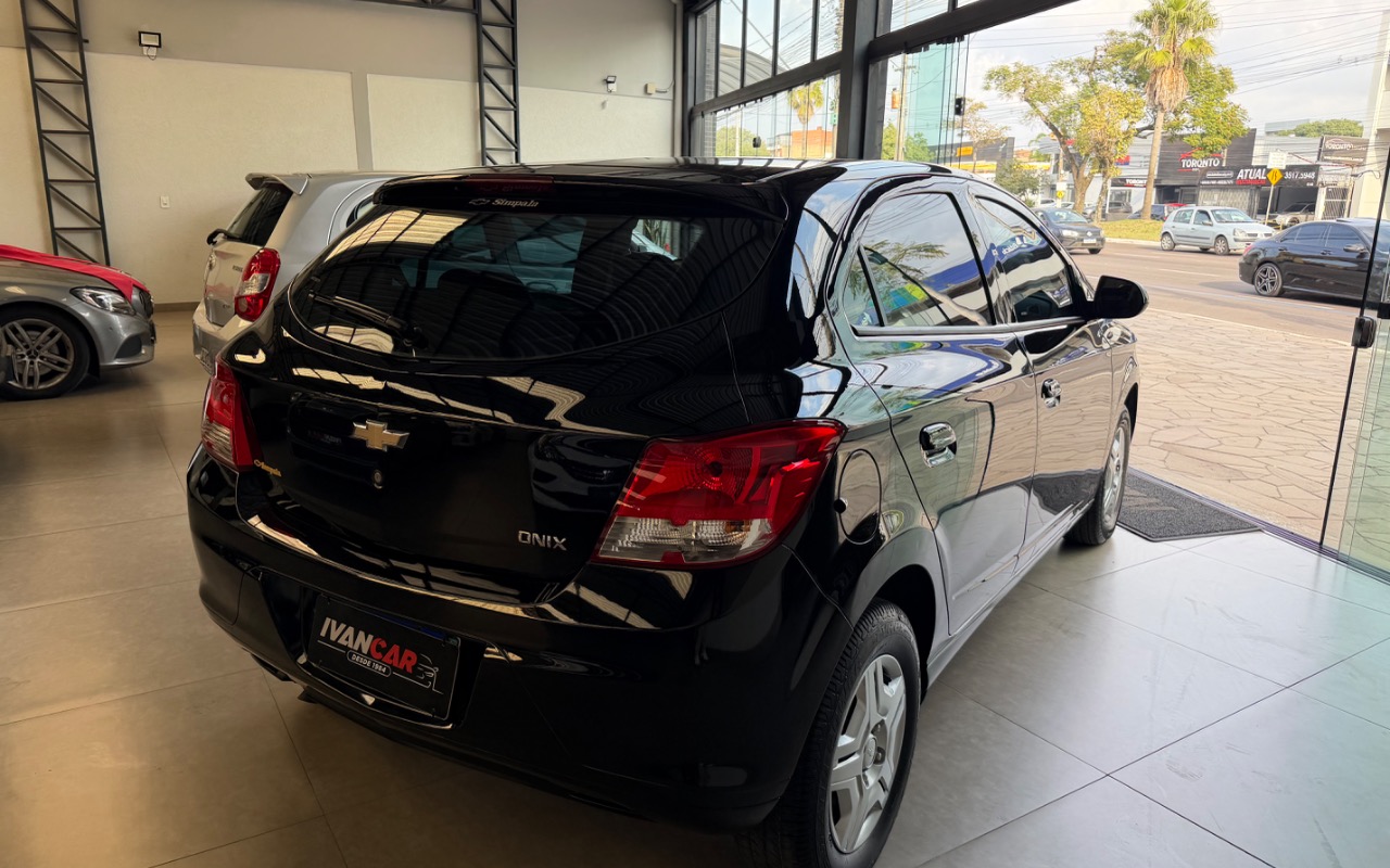 imagem-https://www.socarrao.com.br/sc-vehicle-images-prod/2009436/1780938980685-SU1HXzU2NDQuanBlZw.jpeg