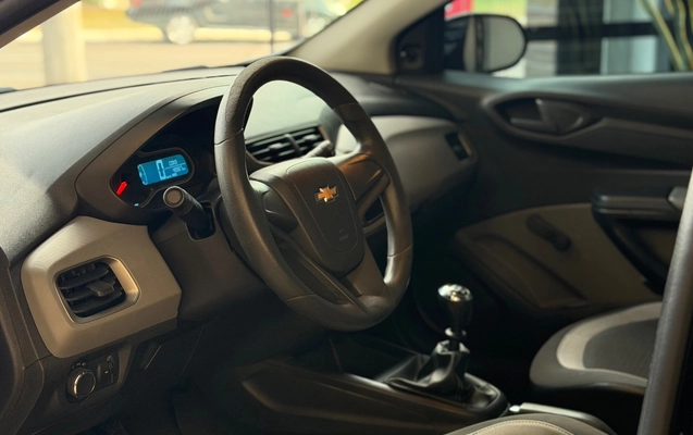 imagem-https://www.socarrao.com.br/sc-vehicle-images-prod/2009436/1780938981273-SU1HXzU2MzYuanBlZw.jpeg